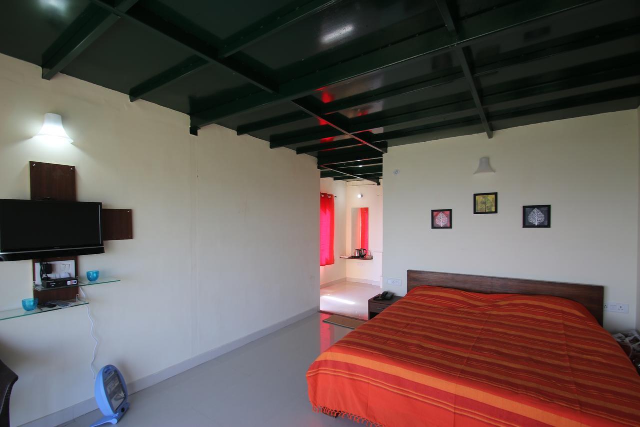Nest And Hives Motiapathar/Mukteshwar Hotel Buitenkant foto